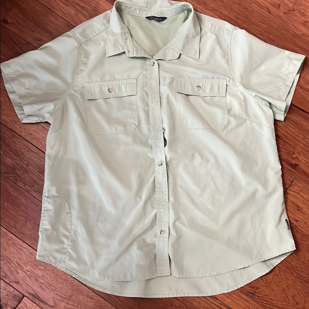 Eddie Bauer Light Mint Green Short Sleeve Shirt